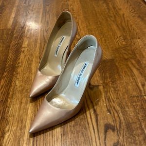 Manolo Blahnik size 5 pink metallic heels